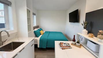 Comfort-Studiosuite, 1 Queen-Bett, Nichtraucher, Kochnische | Bettwäsche aus ägyptischer Baumwolle, hochwertige Bettwaren
