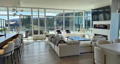 Luxury & Spacious Penthouse | Panoramic Views