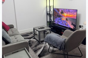 Fernseher, Stereoanlage