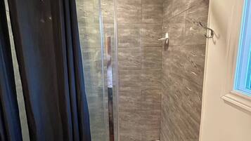 Bungalow, 3 Bedrooms, Fireplace | Bathroom