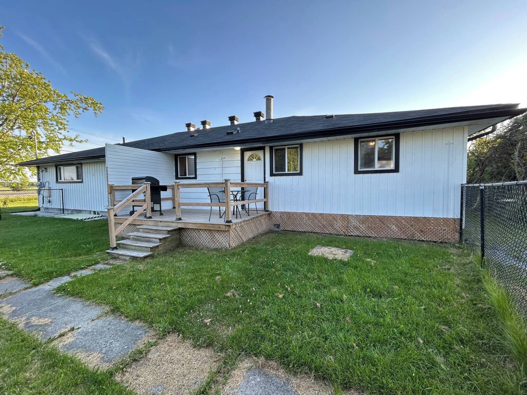 Bungalow - 3 soveværelser - pejs i værelset | Udendørsområde