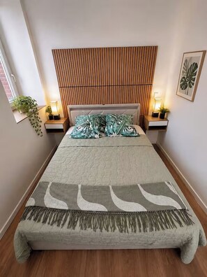 Room - Vrbo Property (Ploumagoar)
