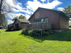 Exterior - Marvelous 2-bedroom cabin in Curtis perfect for a relaxing getaway (Curtis)