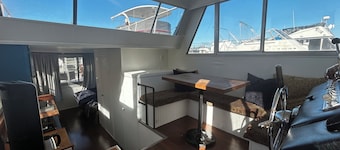 Cozy 2-bedroom Private Houseboat in lovely Sausalito with AC