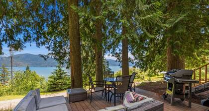 Tiny Home Paradise w/ Hot Tub and Lake Views