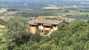 Exterior - Amazing home in Montecchio (Montecchio)