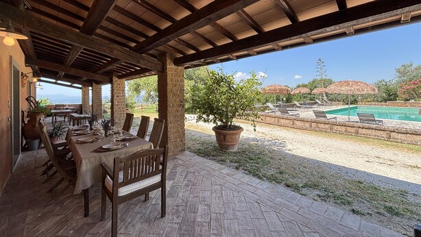 Outdoor dining - Amazing home in Montecchio (Montecchio)