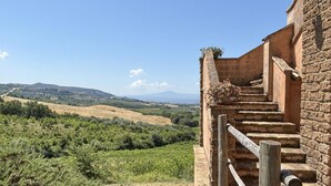 Property grounds - Amazing home in Montecchio (Montecchio)