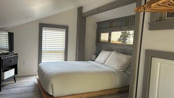 1 habitación, tabla de planchar con plancha, wifi gratis y ropa de cama