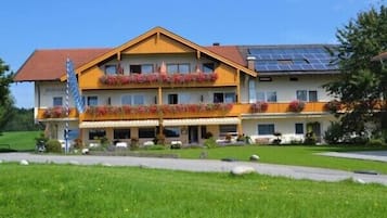 Esterni
