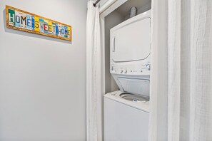 Interior - Gorgeous Bay Views - No Egrets by Seaside Vacations! (Chincoteague)