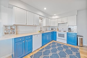 Coffee/tea maker, fridge, microwave, oven - Gorgeous Bay Views - No Egrets by Seaside Vacations! (Chincoteague)