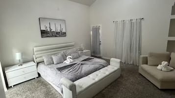 Iron/ironing board, WiFi, bed sheets