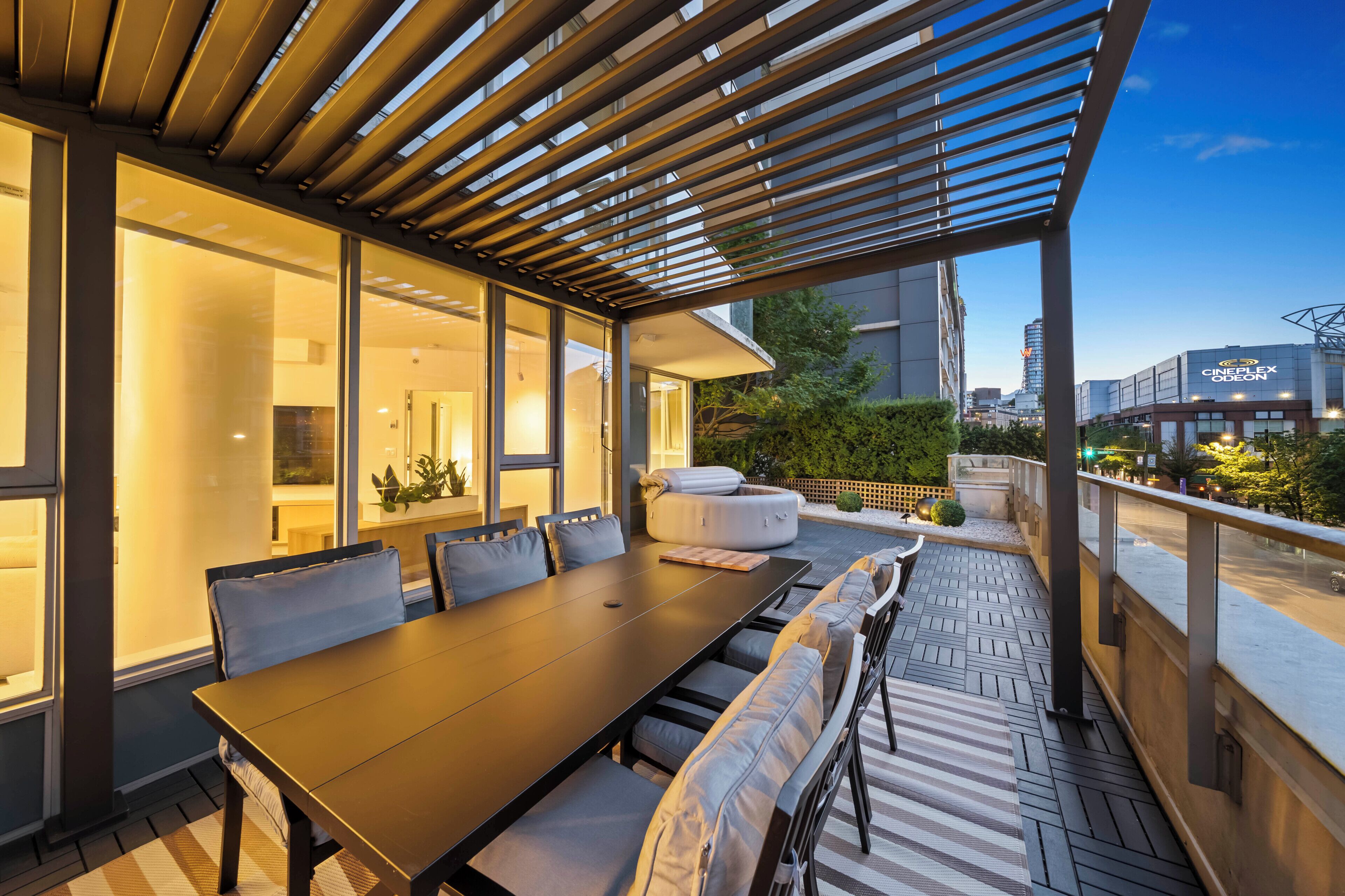 Outdoor dining