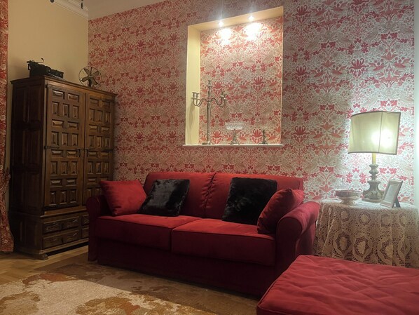 Living area - Vrbo Property (Roma)