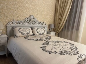 Iron/ironing board, WiFi, bed sheets - Vrbo Property (Roma)