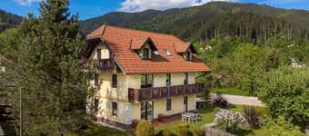 Sleeps 20 guests in 6 bedrooms