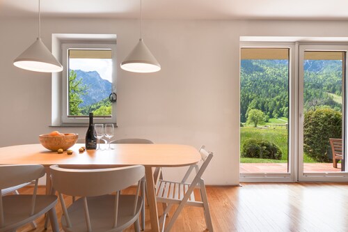Sleeps 20 guests  in 6 bedrooms