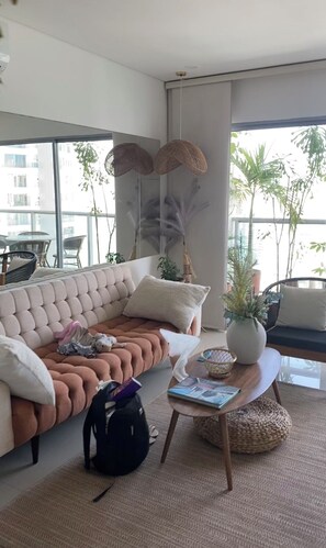 Comfort kamer, balkon, uitzicht op tuin | Woonruimte