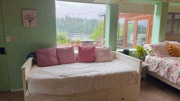 1 chambre, bureau, accès au Wi-Fi (inclus), literie fournie