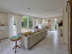 Unclassified image, 2 of 42, button - Beautiful chalet in the middle of the forests (Garderen)