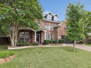Exterior - MoxieStays / Pool, Spa, Billiards Room and Theater (Frisco)