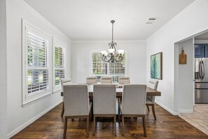 Dining - The Barrymore / Pool, Hot Tub, Pool Table and Theater (Frisco)