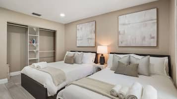 Desk, iron/ironing board, WiFi, bed sheets