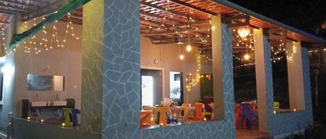 Deluxe Room | Outdoor dining
