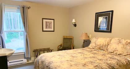 Cozy Forest View Room with Double Bed - Rm 9
