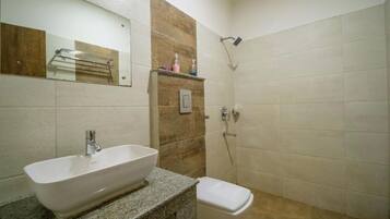 Standard Room | Bathroom