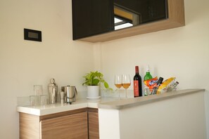 Bar (on property) - Vayavia~The Frame | Premium Stay, Perfectly Framed (Nashik)
