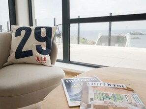 Apartment | Interior detail - Luxurious Flat With Magnificent sea View (Porspoder)