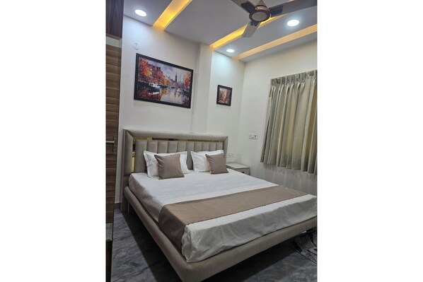 Suite | Free WiFi, bed sheets - Hotel La Rio (New Delhi)