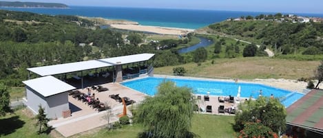 Seasonal outdoor pool