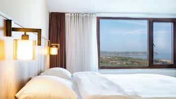 Chambre Standard, balcon, vue mer | Wi-Fi gratuit, draps fournis
