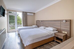 Standard Room, Balcony, Sea View | Free WiFi, bed sheets - KIYIKOY RESORT OTEL (Kıyıköy)