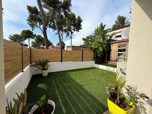 Terrace/patio - Air-conditioned one-bedroom apartment with a terrace and garden near the beaches (Carqueirane)