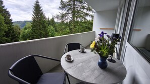 Outdoor dining - Vrbo Property (Goslar)