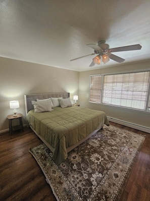Room - Iconic Yellowstone National Park Getaway for Serene and Peaceful Nature Trips (Gardiner)