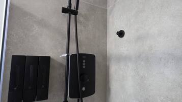 Shower, towels