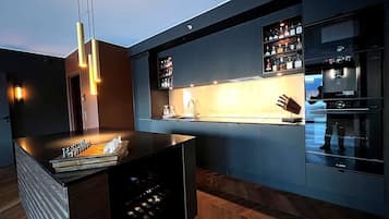 Apartment, 2 Bedrooms, Accessible, Balcony | Interior