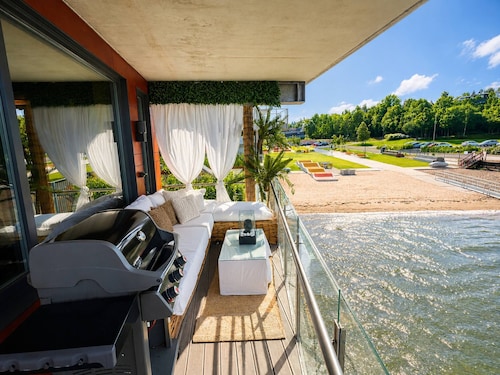Luxurious Central Tønsberg Apartment Located on the City Beach