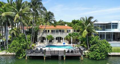 Waterfront Miami Beach Mansion, Grill, Private Pool, Guest House, Gated