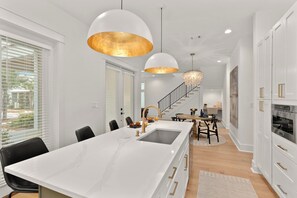 Dining - Golf Cart + Community Pool | Walk to Beach + Eastern Lake | Cart & Coast (Santa Rosa Beach)