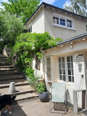 Property grounds - La Salamandre Vacation Rental, consisting of two houses. Farm built by Francis I in 1537 (Chisseaux)