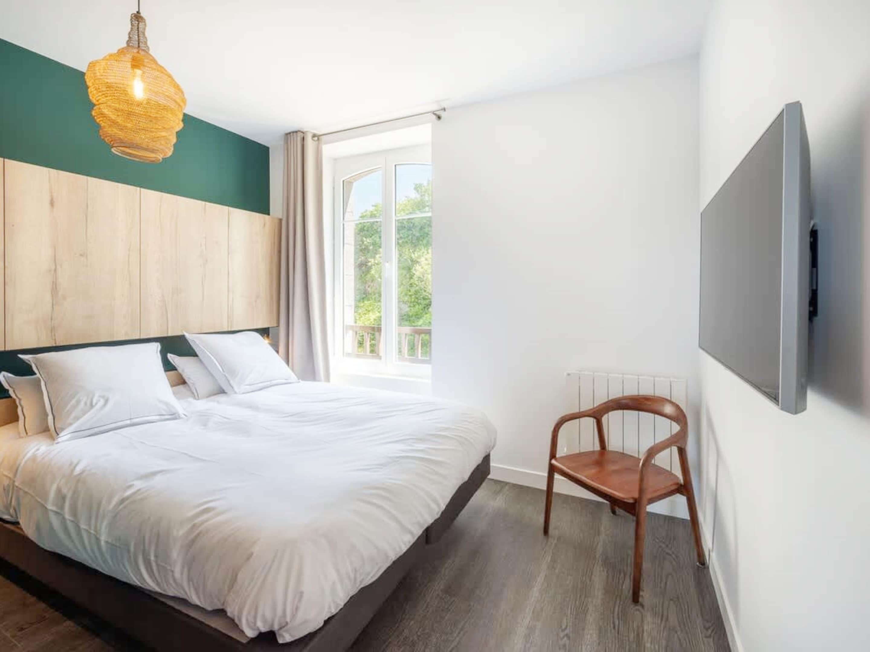 Apartment | 2 bedrooms, iron/ironing board, bed sheets