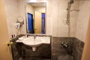 Hair dryer, slippers, towels - Golden Lotus Hotel By Trend (Aqaba)