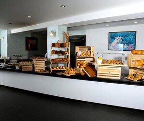 Dining - Golden Lotus Hotel By Trend (Aqaba)
