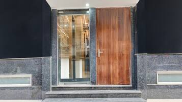 House | Reception